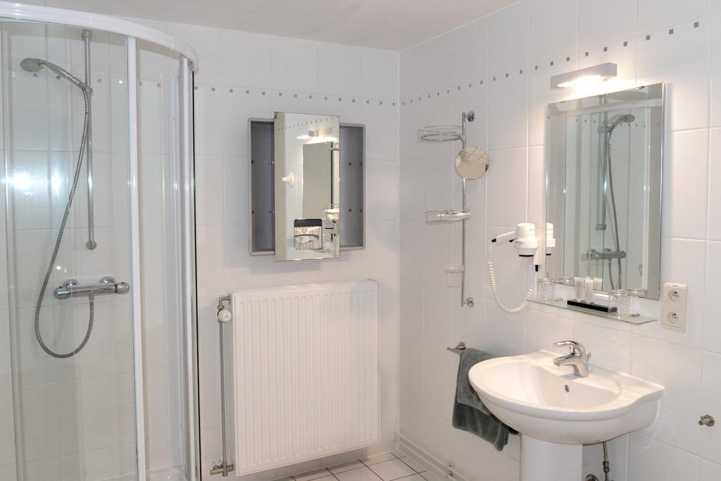 Hotel Vijfwegen Руселаре Экстерьер фото